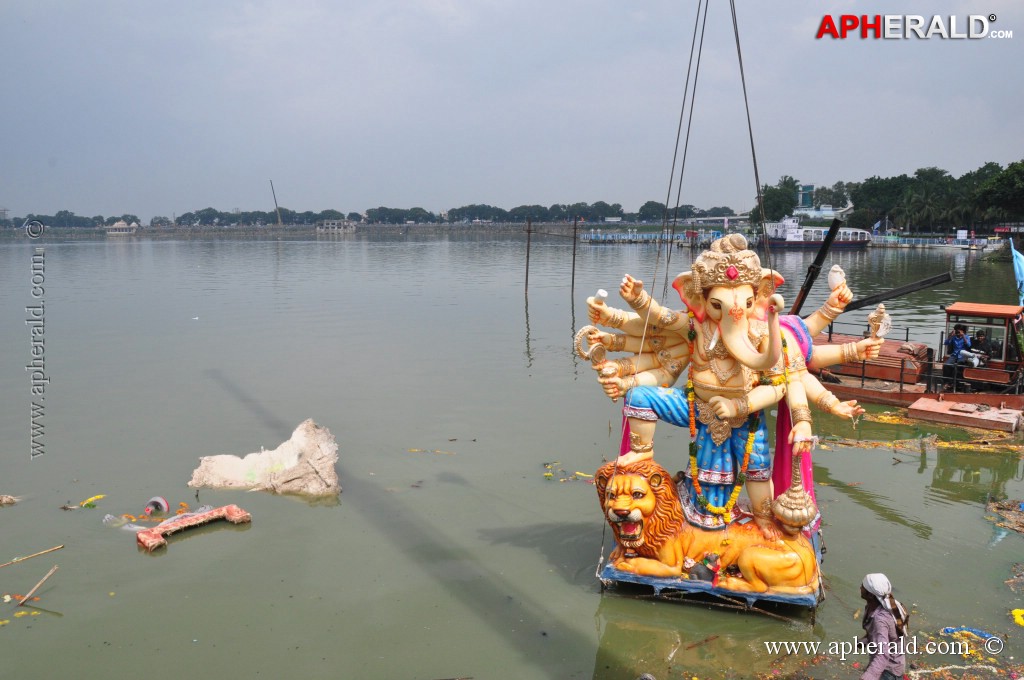 Ganesh Visarjan Photos at Hyd 1