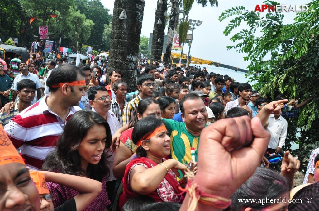 Ganesh Visarjan Photos at Hyd 1