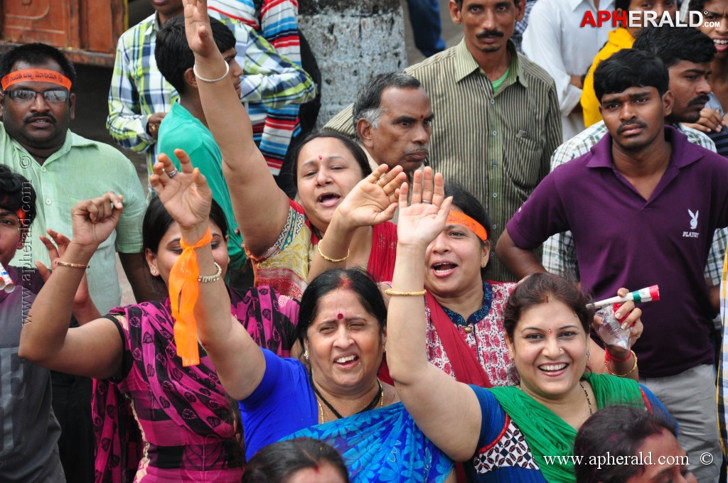 Ganesh Visarjan Photos at Hyd 1