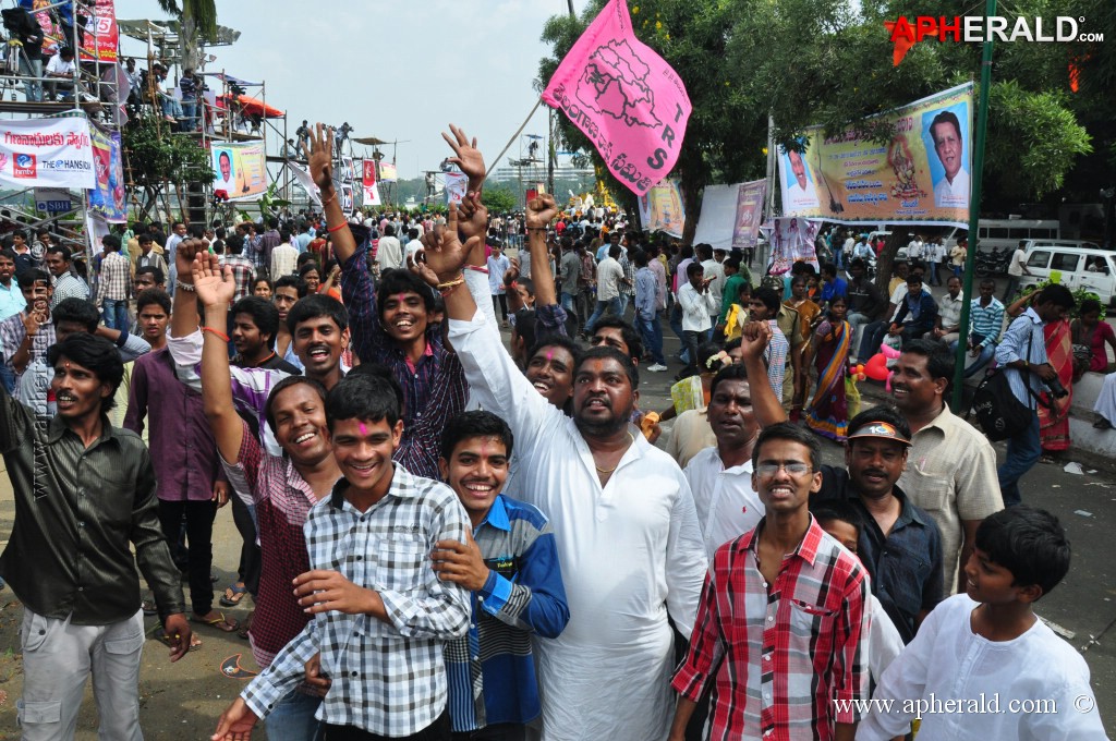 Ganesh Visarjan Photos at Hyd 1