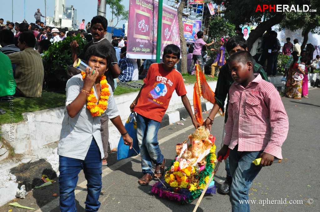 Ganesh Visarjan Photos at Hyd 1