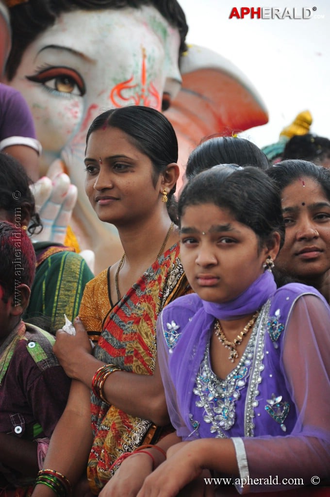 Ganesh Visarjan Photos at Hyd 1