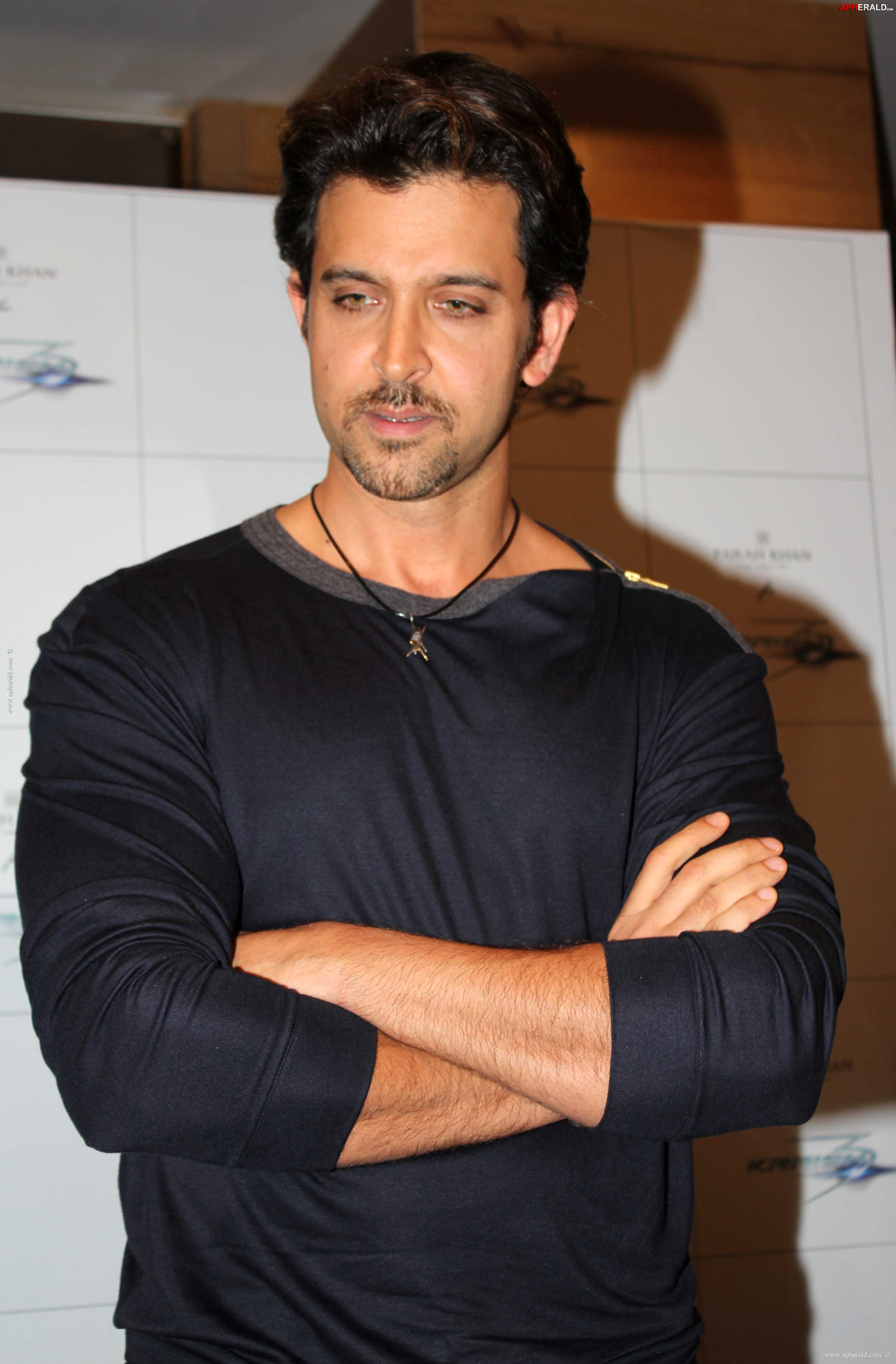 Hrithik Roshan Launch 'Krrish 3' Jewellery