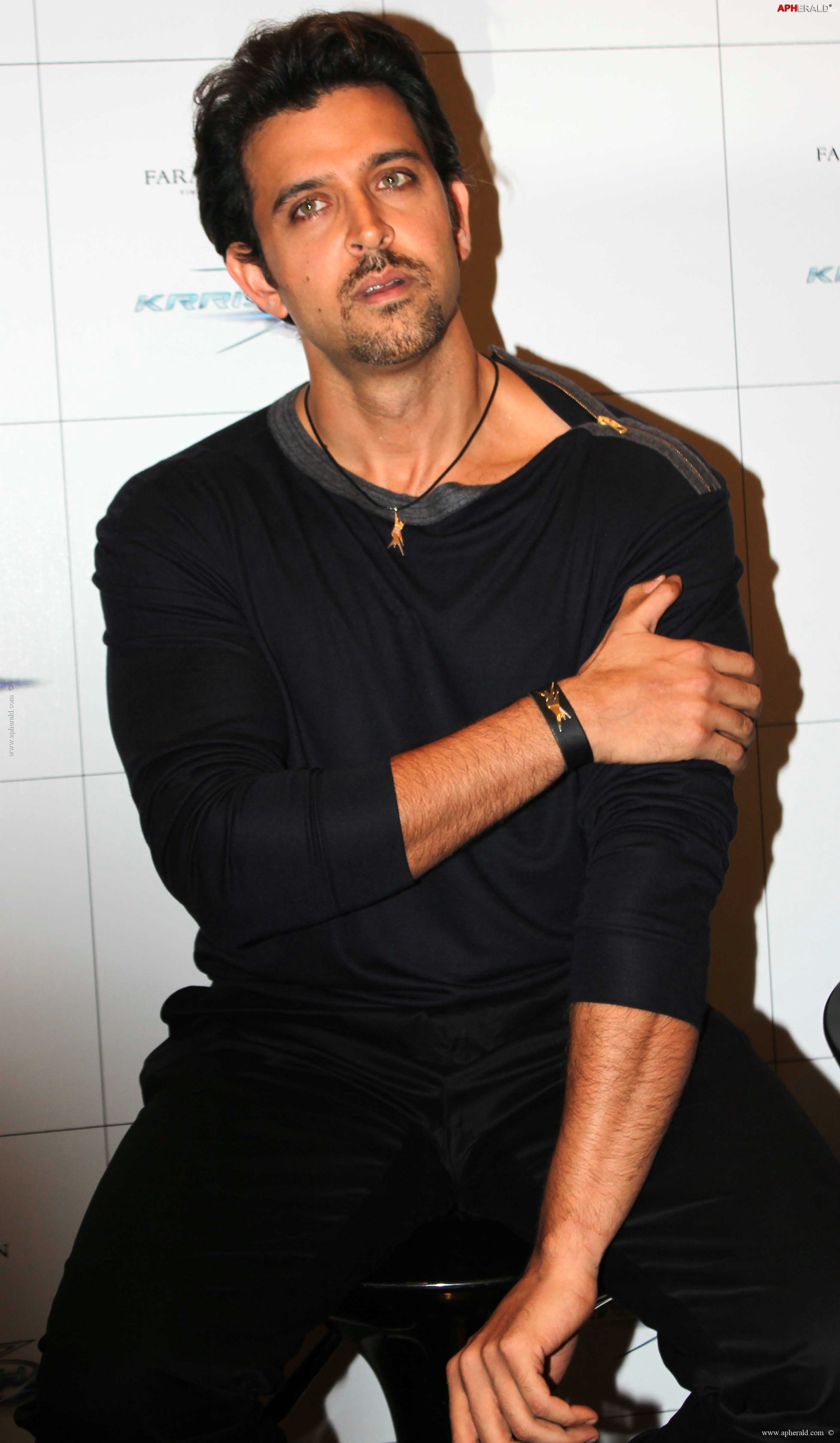 Hrithik Roshan Launch 'Krrish 3' Jewellery