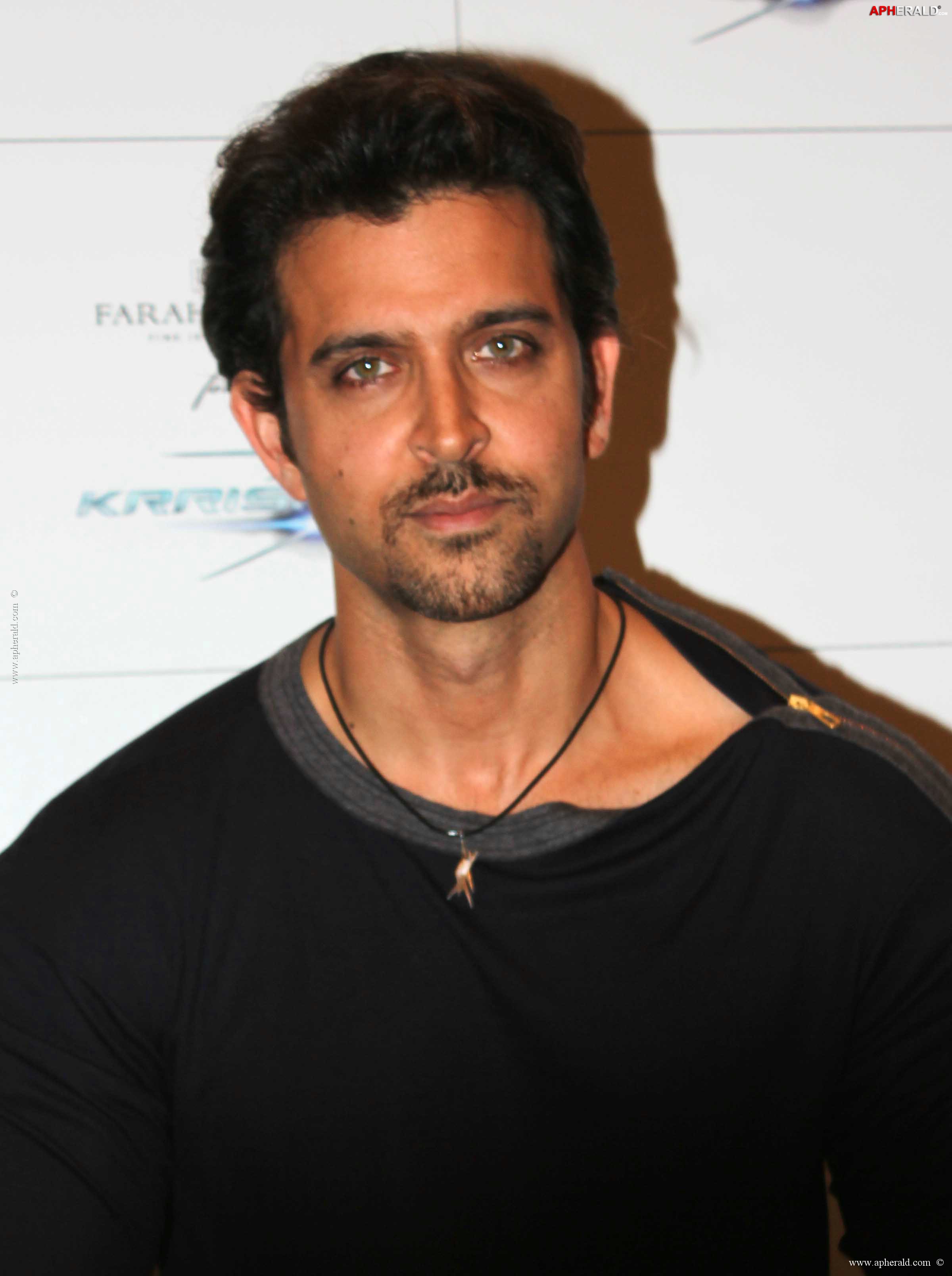 Hrithik Roshan Launch 'Krrish 3' Jewellery