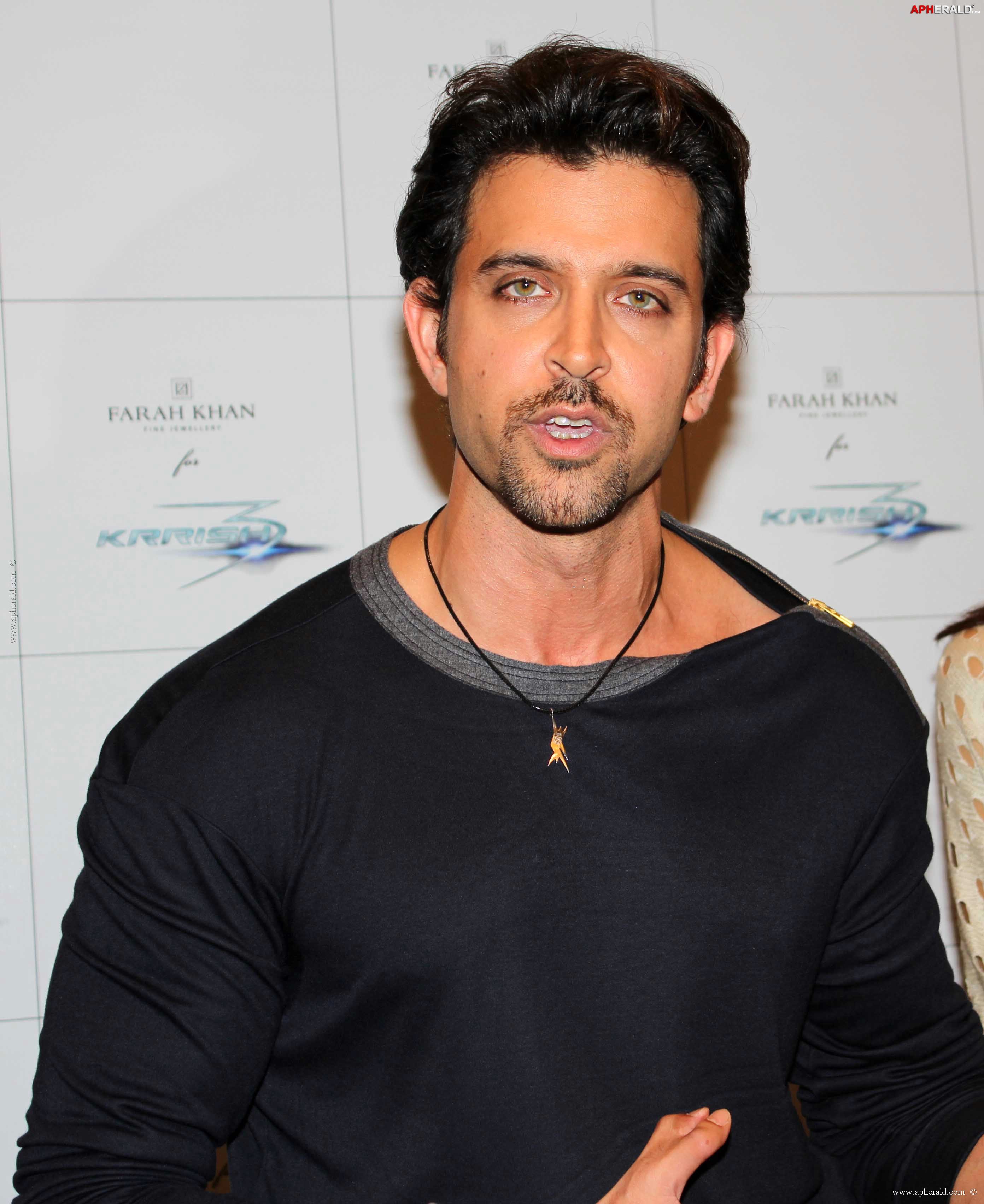 Hrithik Roshan Launch Krrish 3 Jewellery