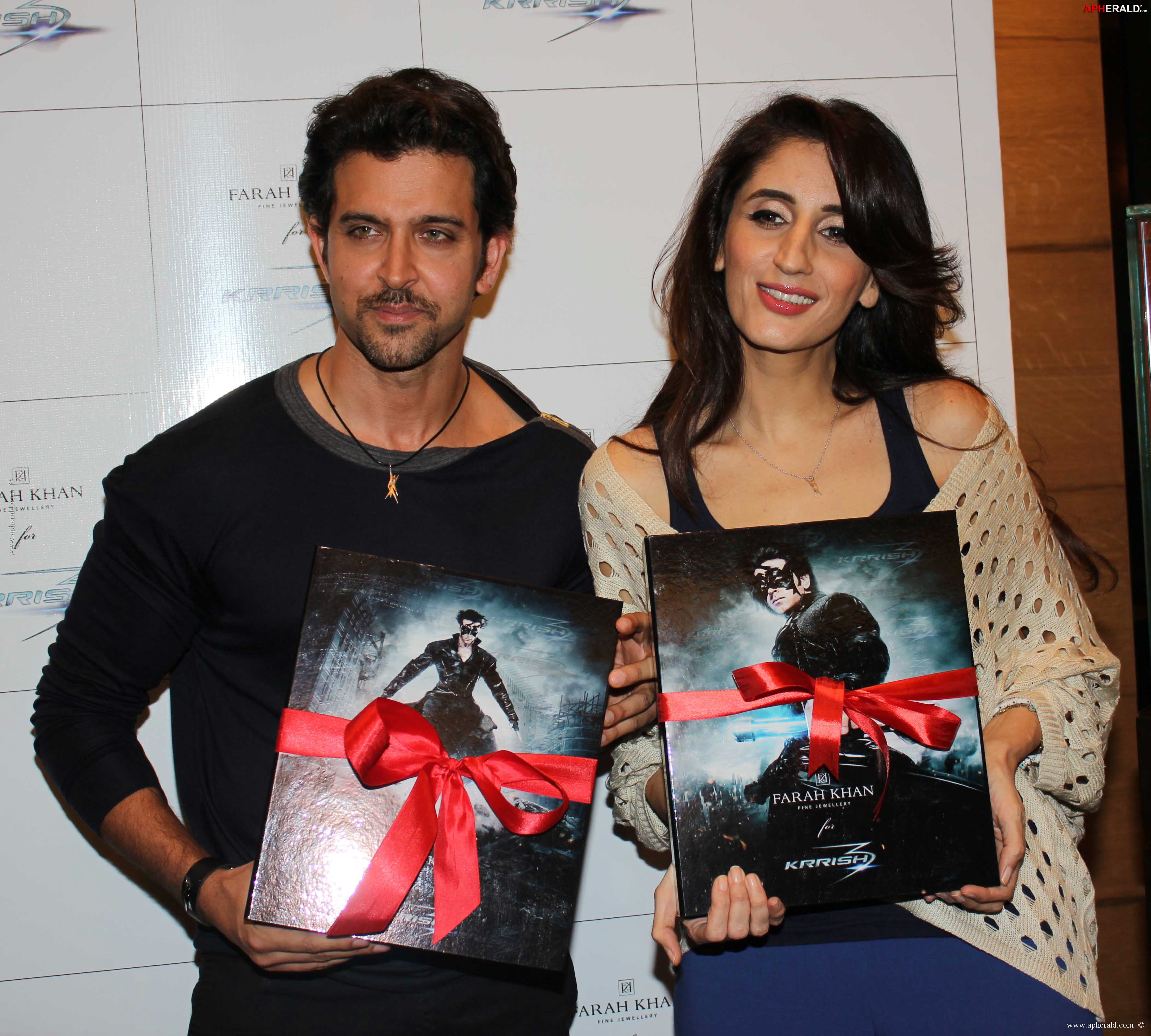 Hrithik Roshan Launch 'Krrish 3' Jewellery