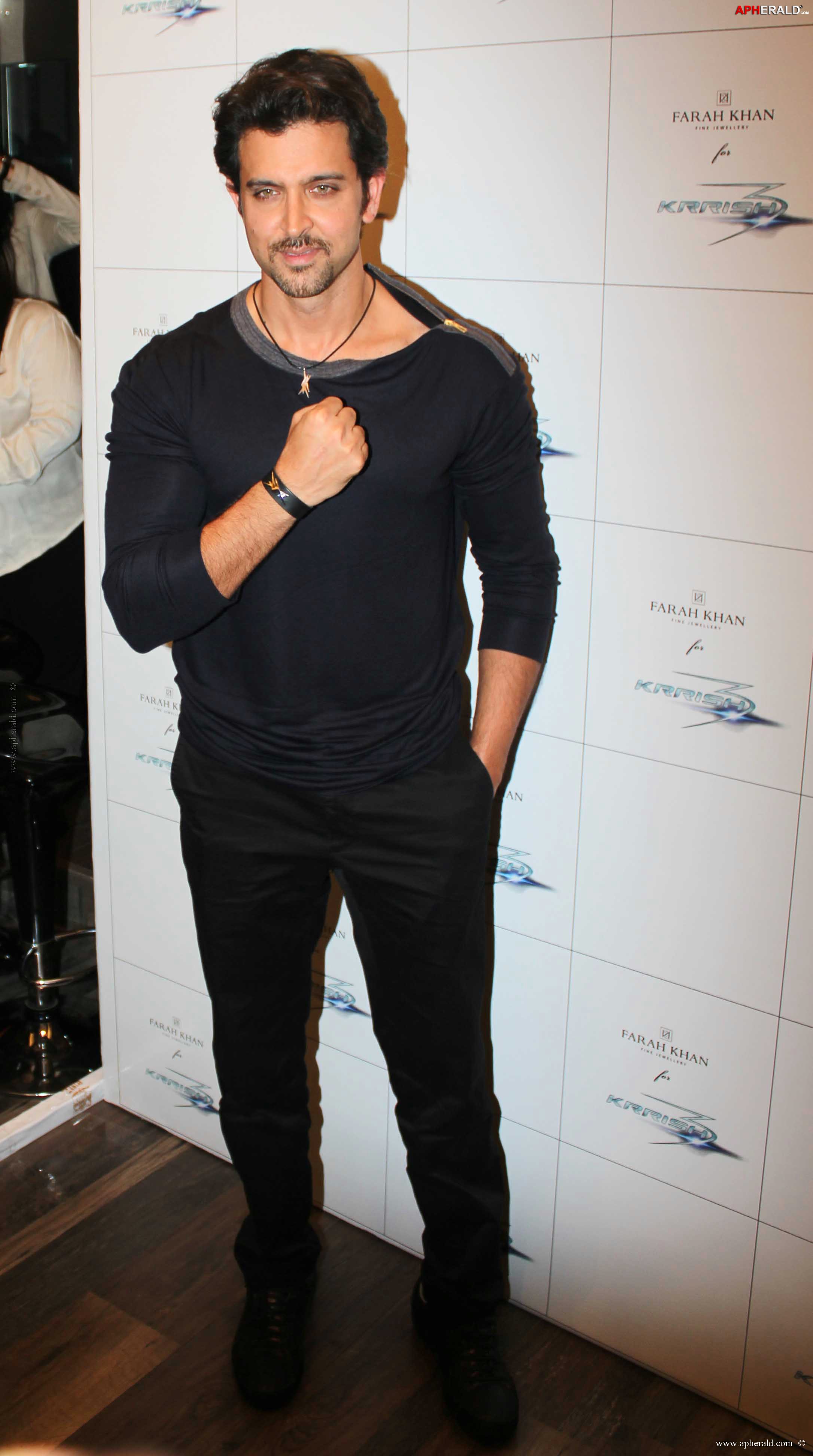 Hrithik Roshan Launch 'Krrish 3' Jewellery