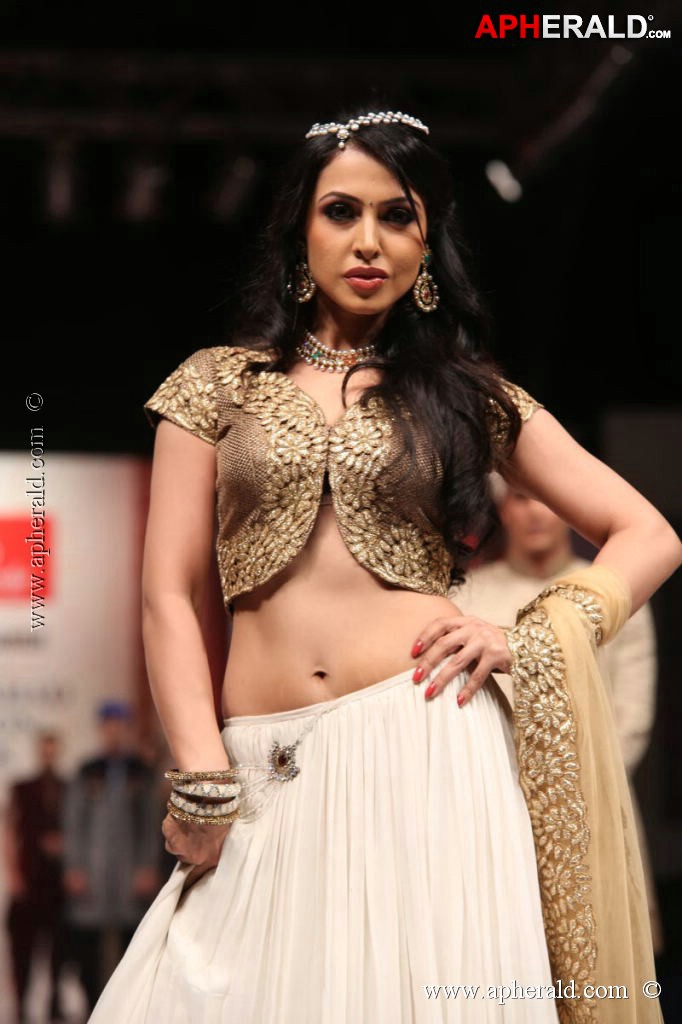 Hyderabad Fashion Week - Day1