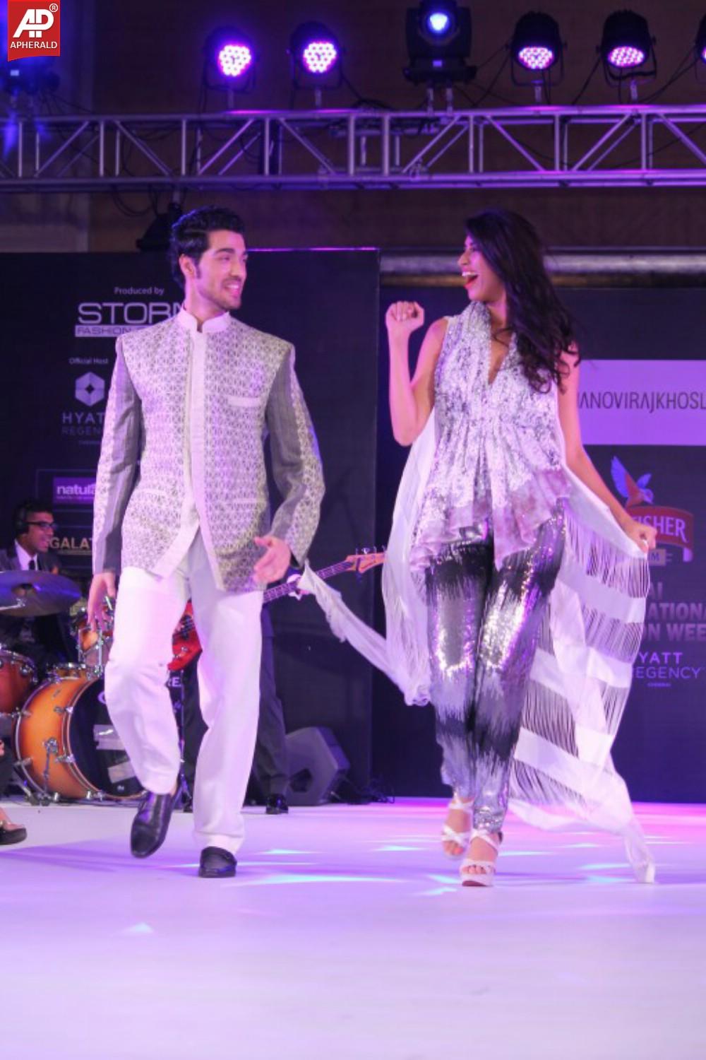 Indian Models Ramp Walk at CIFW Day Photos