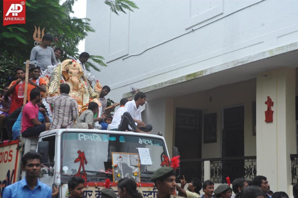 Kapoor Family At Ganesh Visarjan Of RK Studios