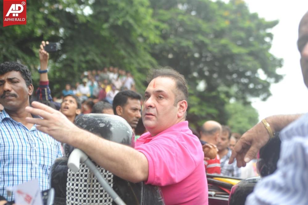 Kapoor Family At Ganesh Visarjan Of RK Studios