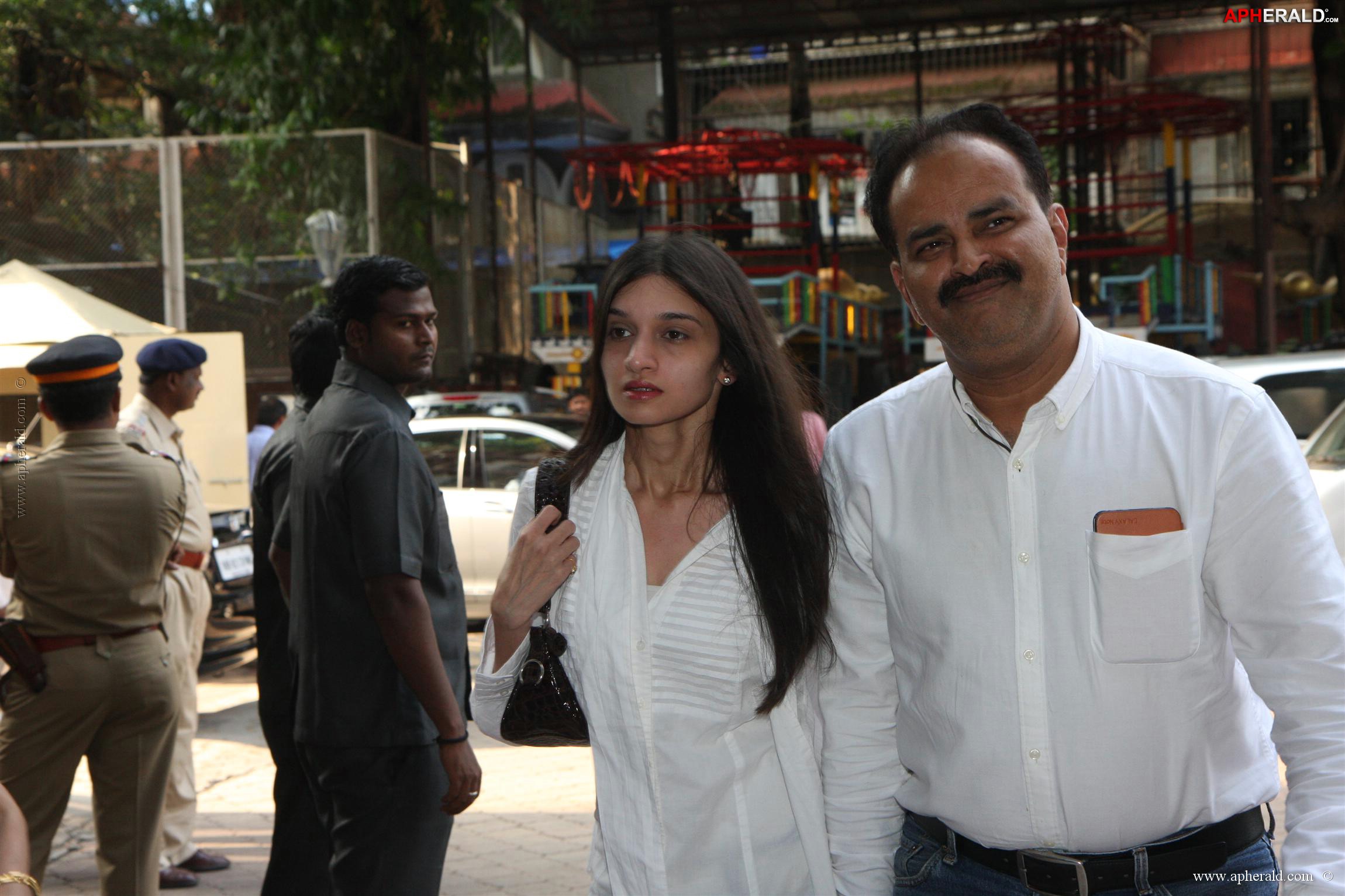 Bolly Celebs At Madhuri Dixit Father's Prayer Meet