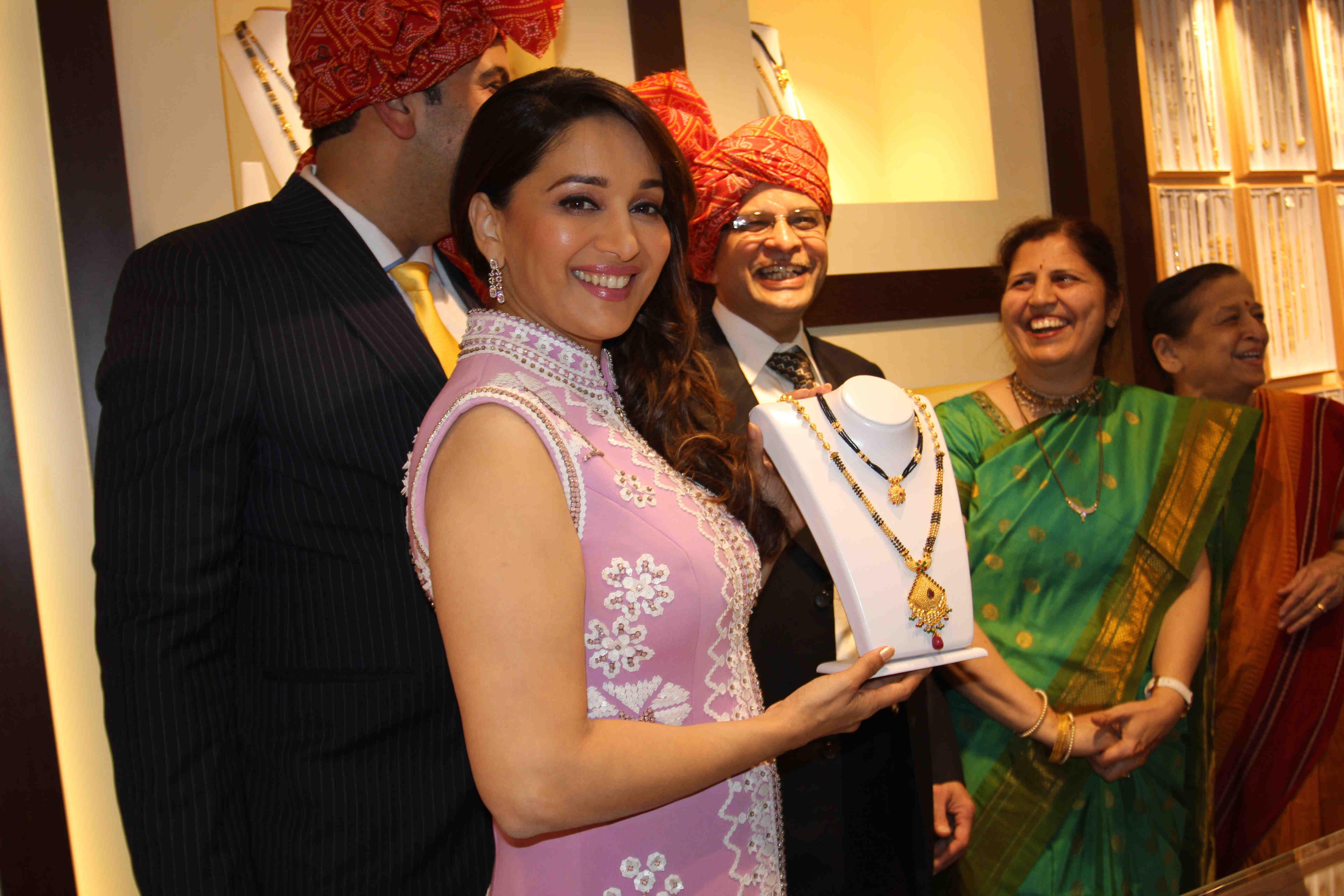 Madhuri Dixit Inaugurates PN Gadgil Jewellery Showroom