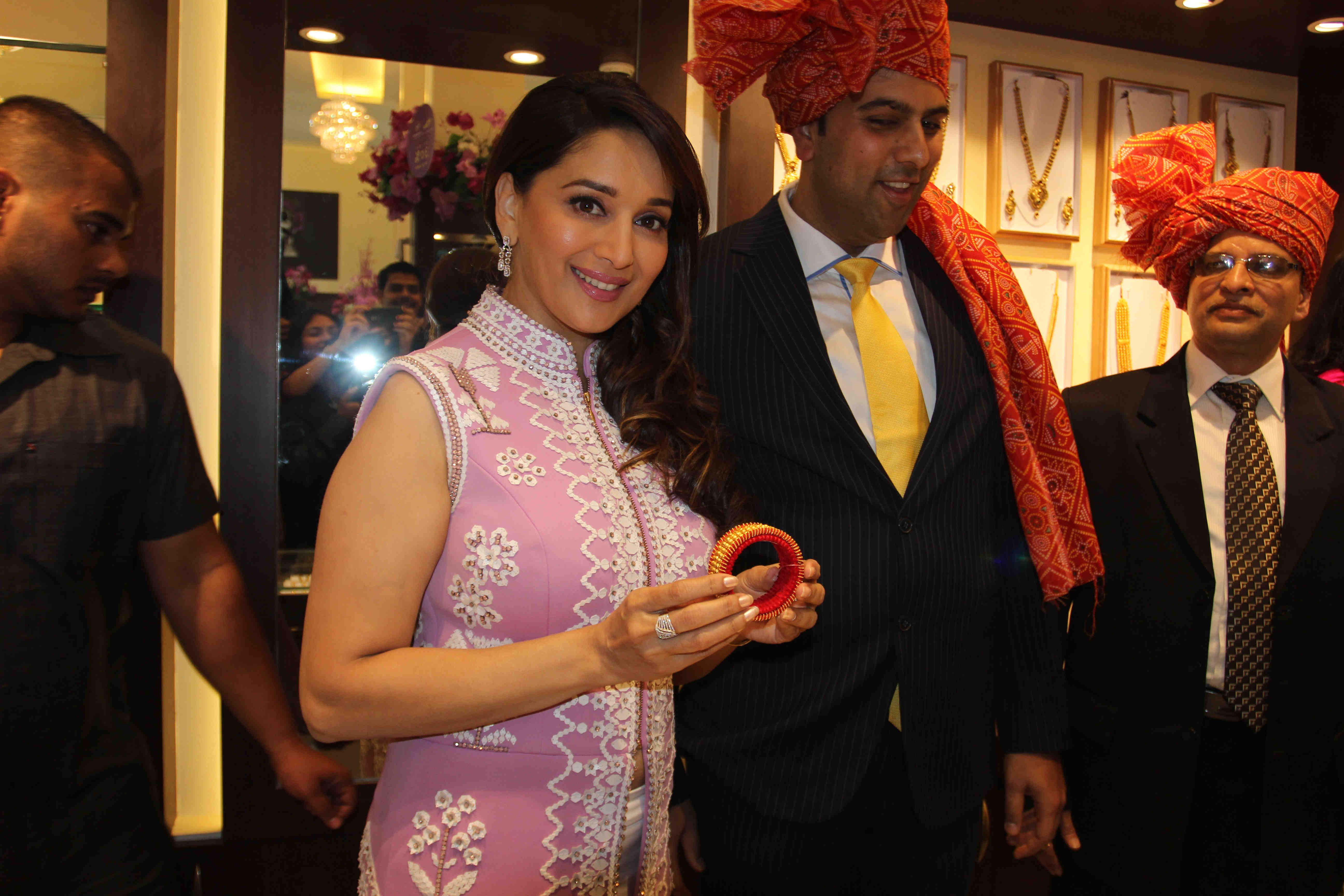 Madhuri Dixit Inaugurates PN Gadgil Jewellery Showroom