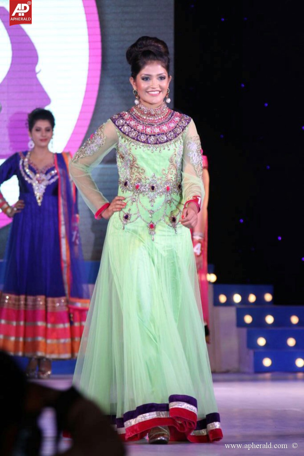 Miss n Mrs India Gujarati Fashion Show