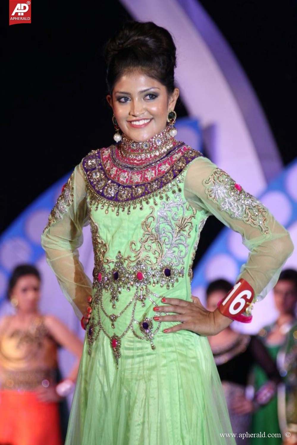 Miss n Mrs India Gujarati Fashion Show