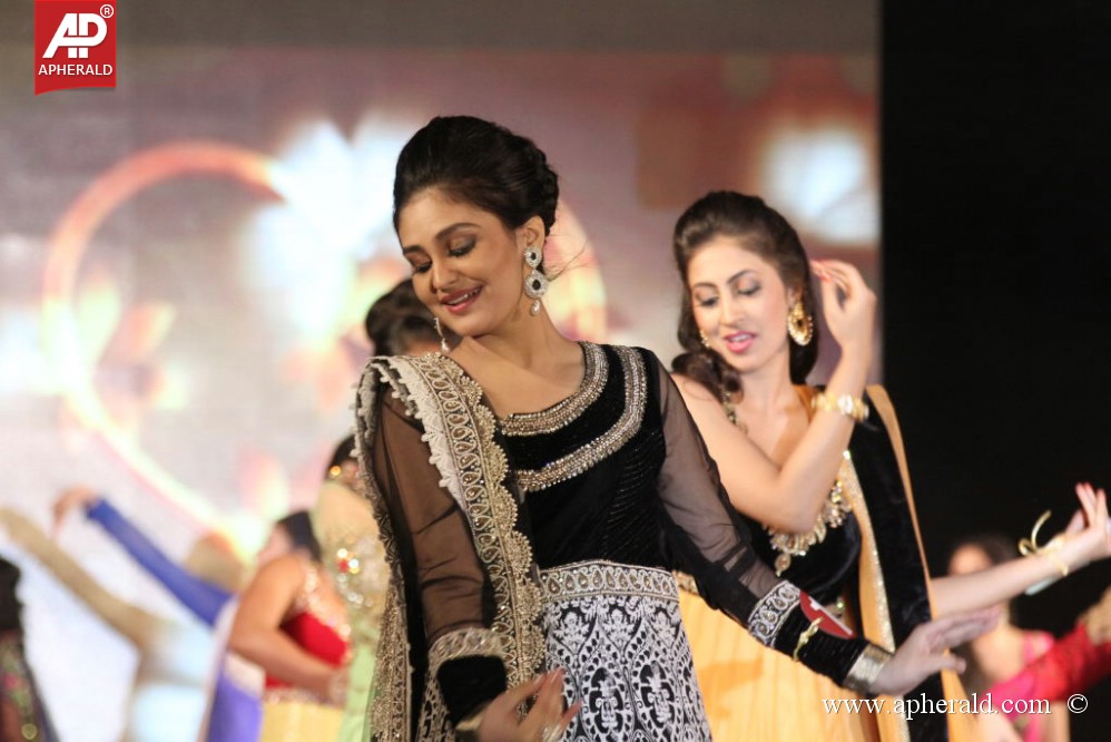 Miss n Mrs India Gujarati Fashion Show