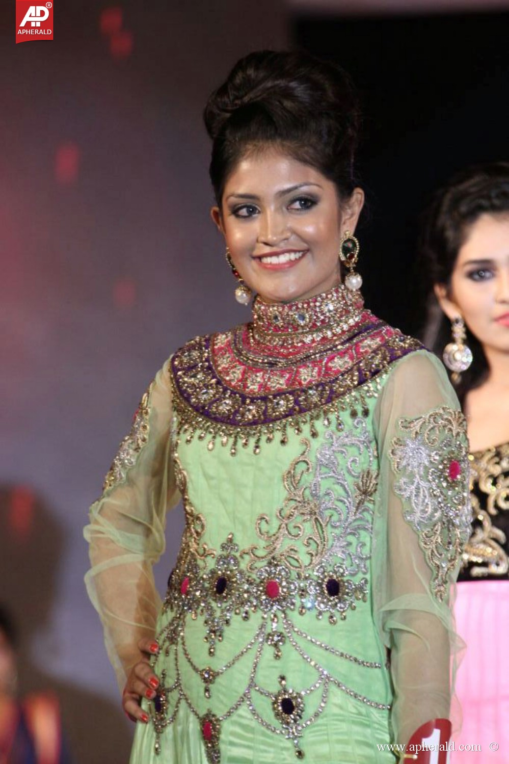 Miss n Mrs India Gujarati Fashion Show