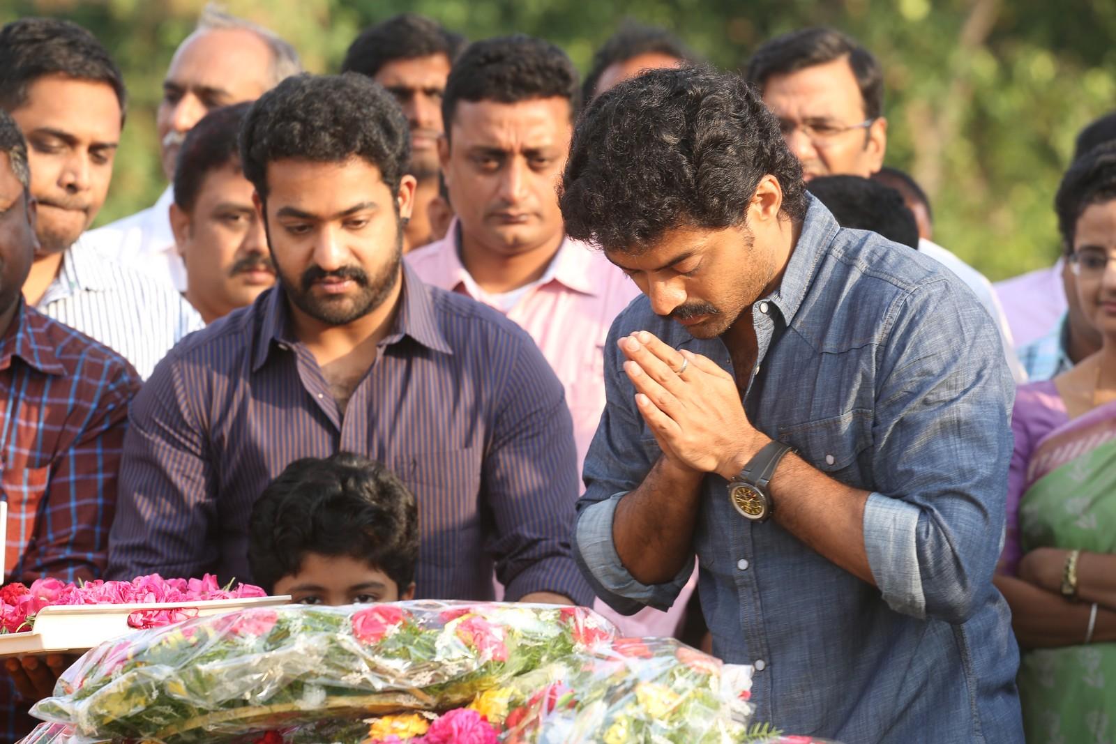 Nandamuri Family at NTR Ghat Photos