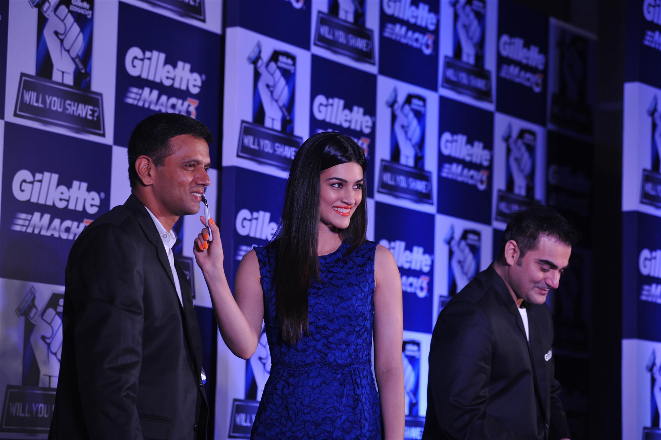 Rahul Dravid Arbaaz Khan and Kriti Sanon at Gillette Campaign