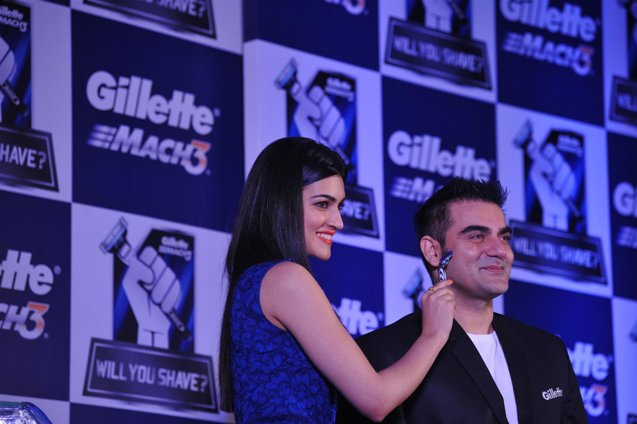 Rahul Dravid Arbaaz Khan and Kriti Sanon at Gillette Campaign