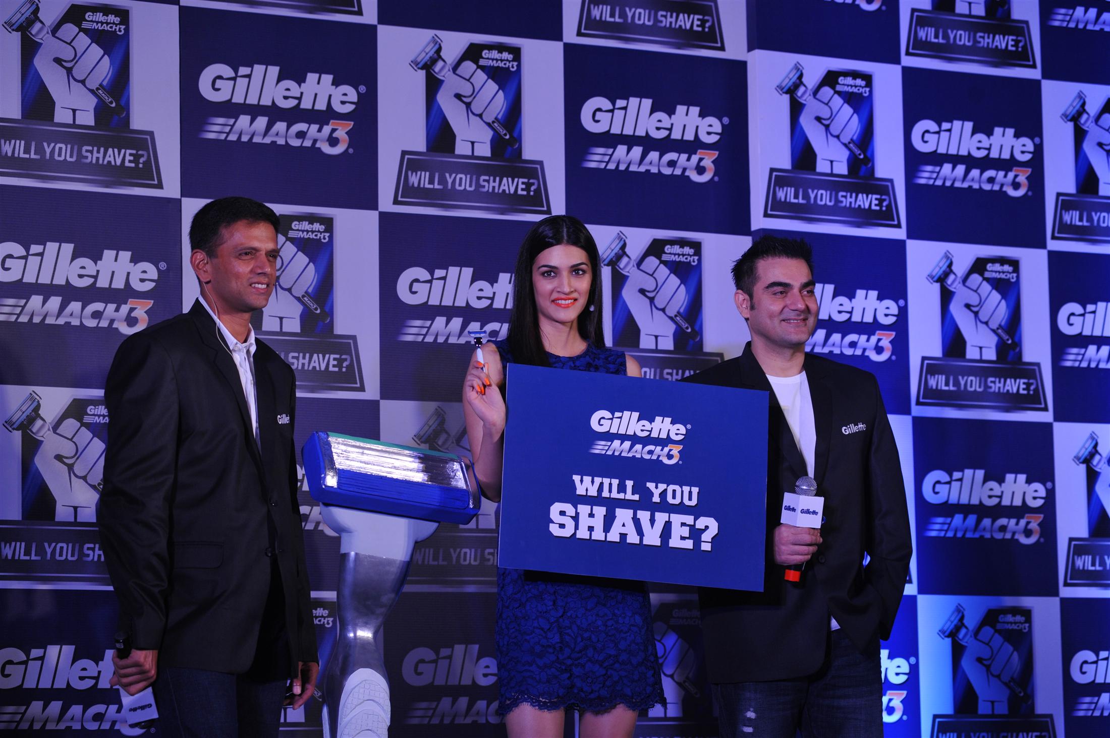 Rahul Dravid Arbaaz Khan and Kriti Sanon at Gillette Campaign