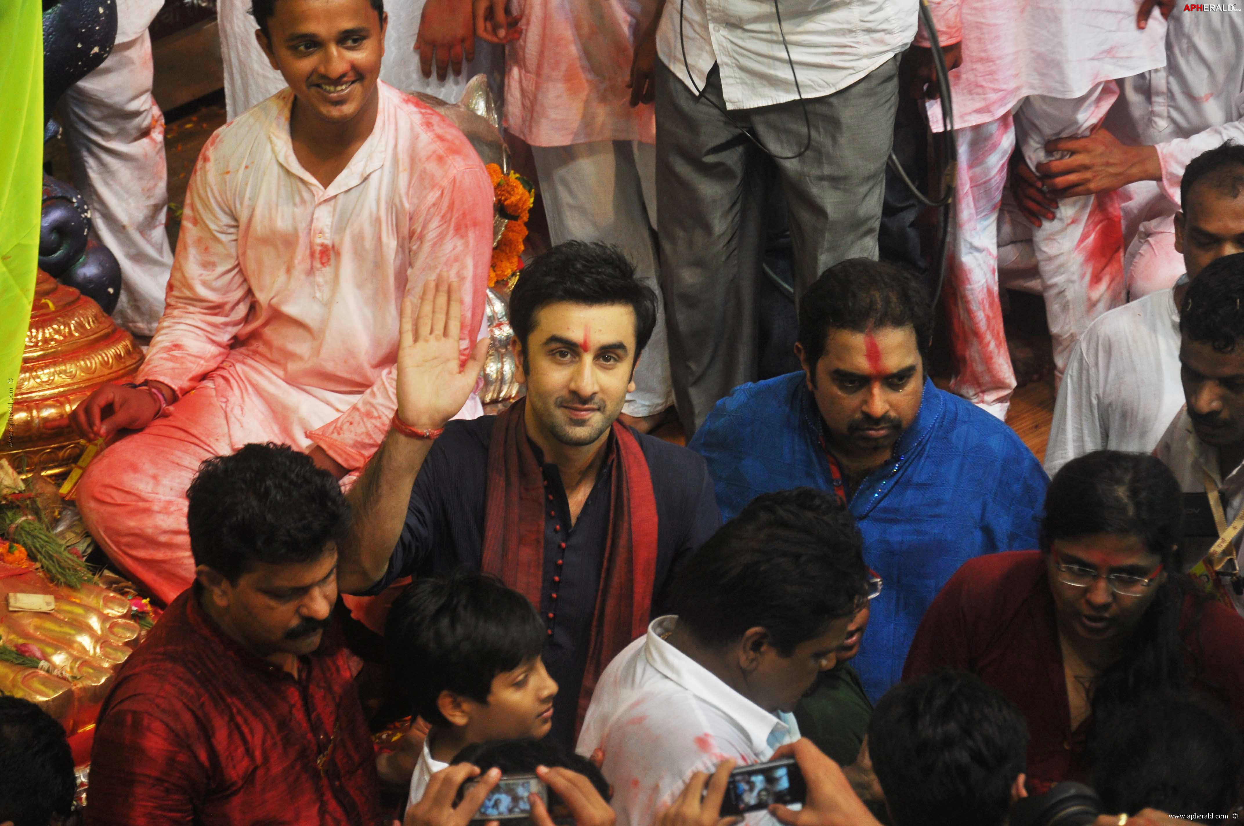 Ranbir Kapoor to visit Lalbaugcha Raja