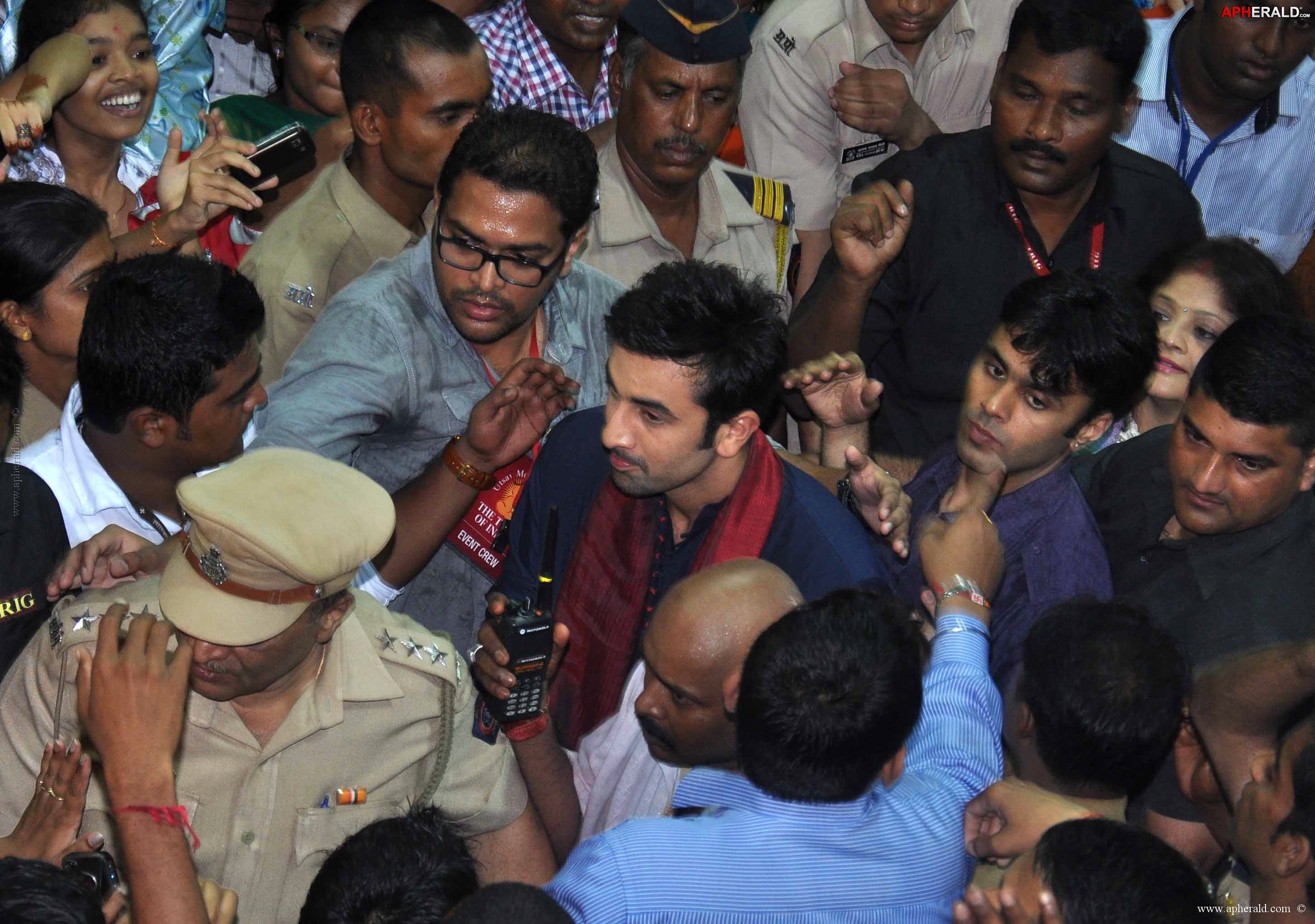 Ranbir Kapoor to visit Lalbaugcha Raja