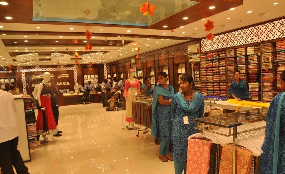 Regina Inaugurates Chennai Shopping Mall at Kukatpally