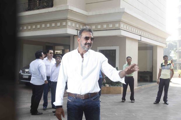 Sanjay Dutt Released  Photos From Yerwada Jail