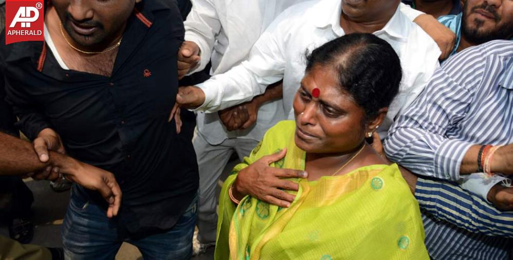 Shobha Nagi Reddy Condolences Pics