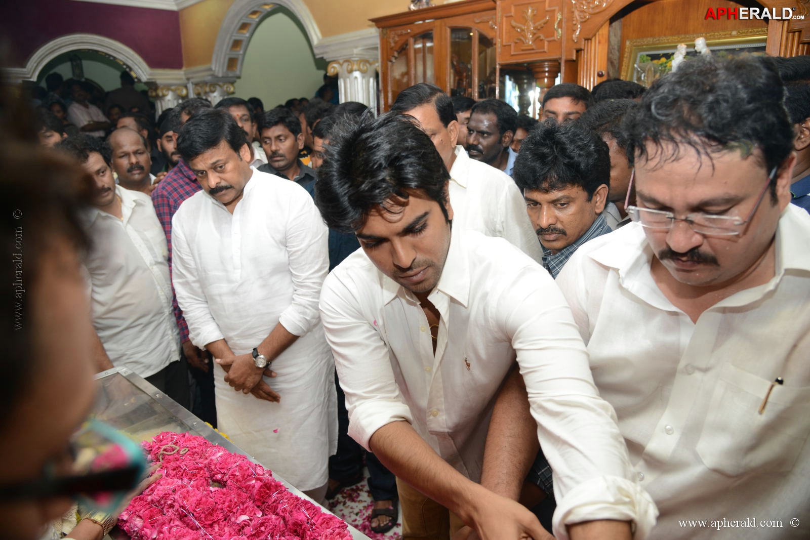 Srihari Condolence Photos 1