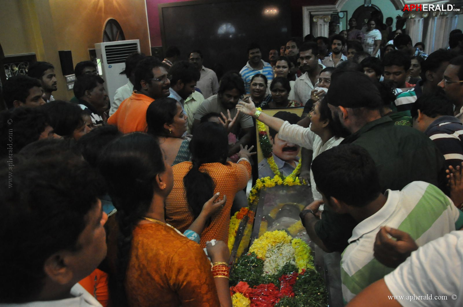 Srihari Condolence Photos 1