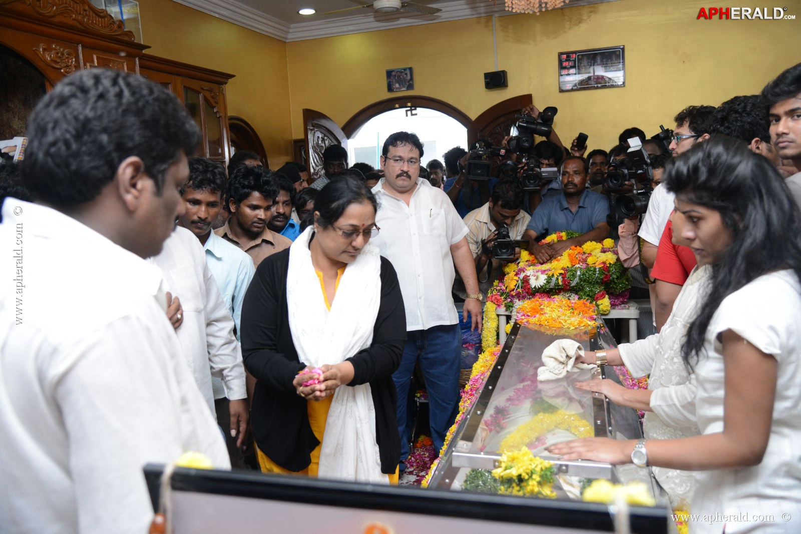 Srihari Condolence Photos 1