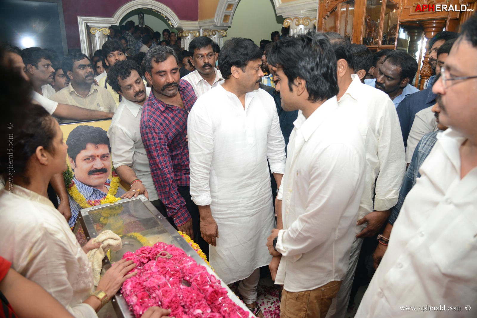 Srihari Condolence Photos 1