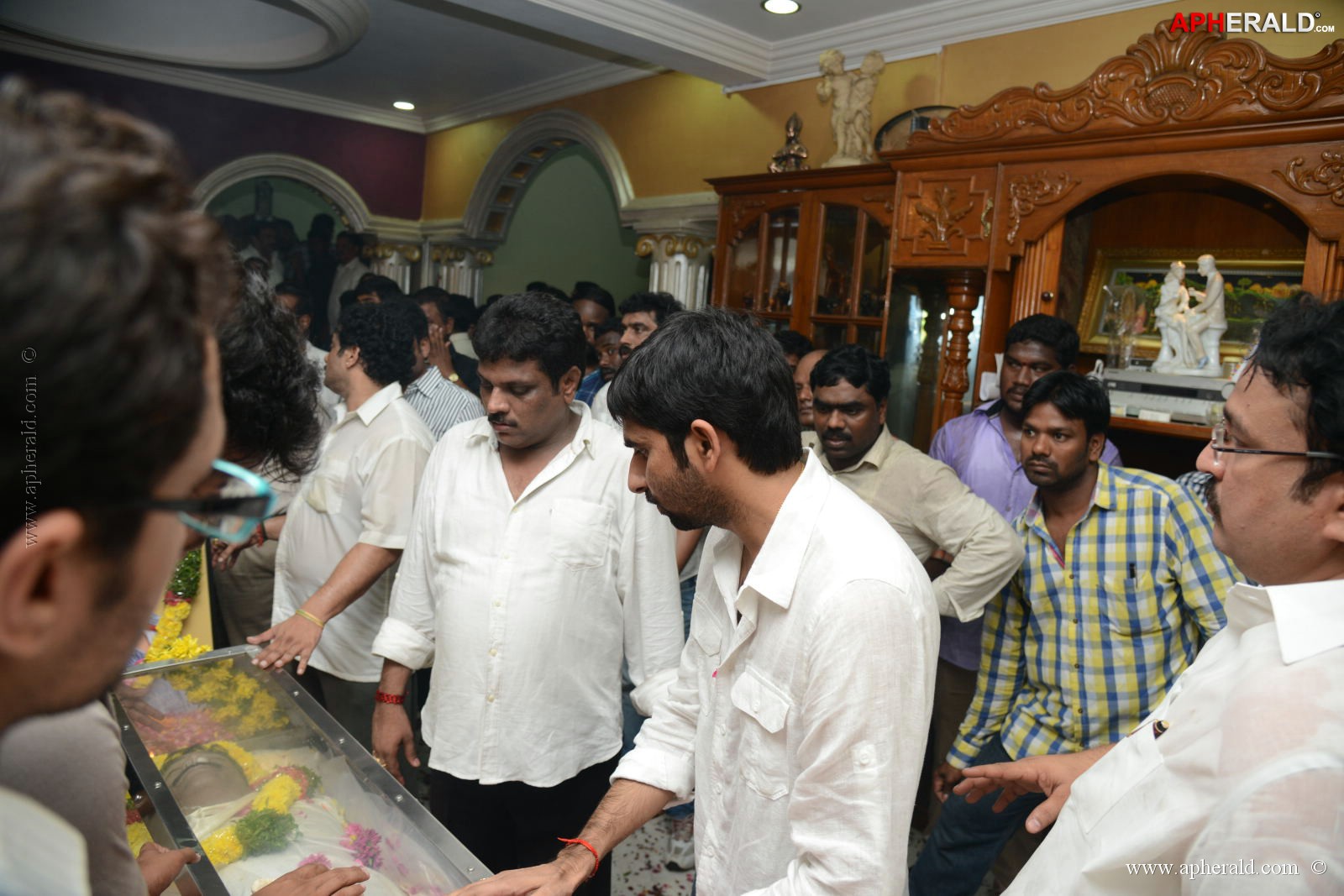 Srihari Condolence Photos 1