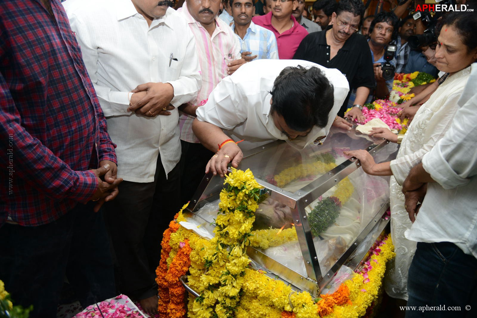 Srihari Condolence Photos 