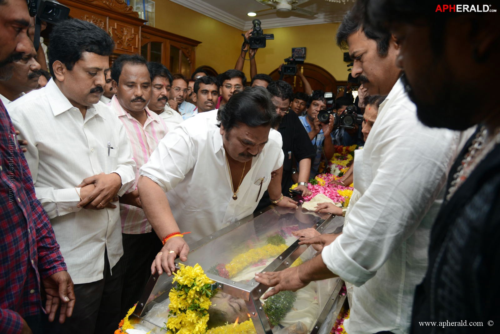 Srihari Condolence Photos 