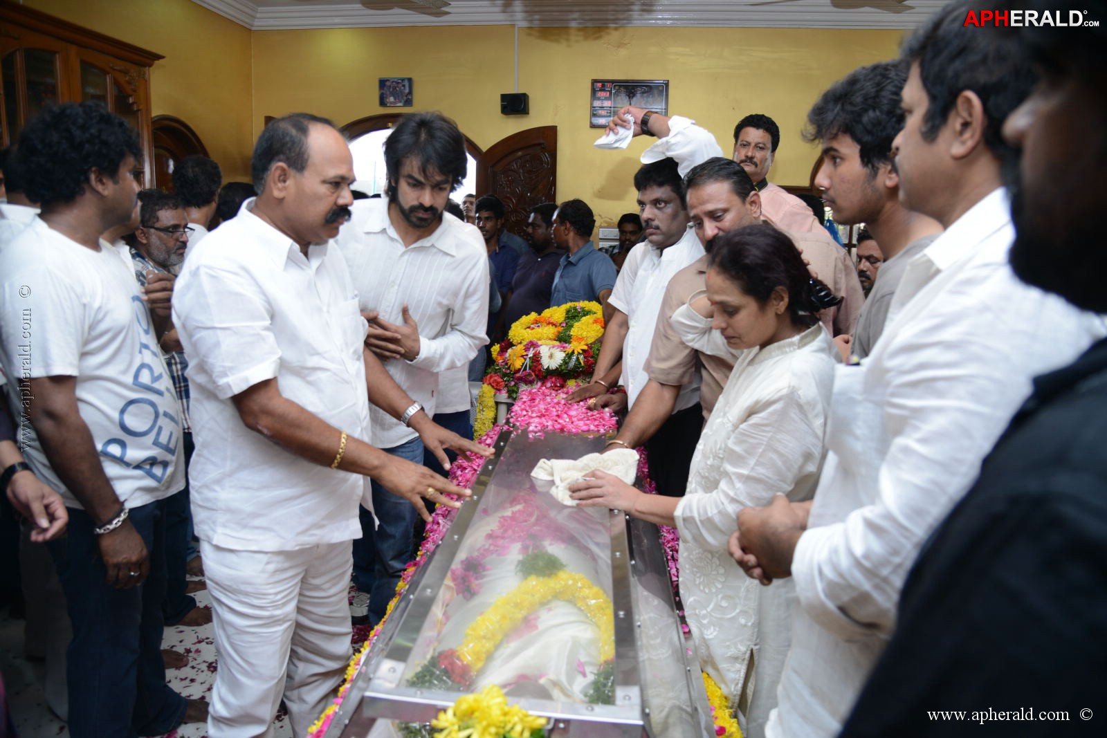 Srihari Condolence Photos 