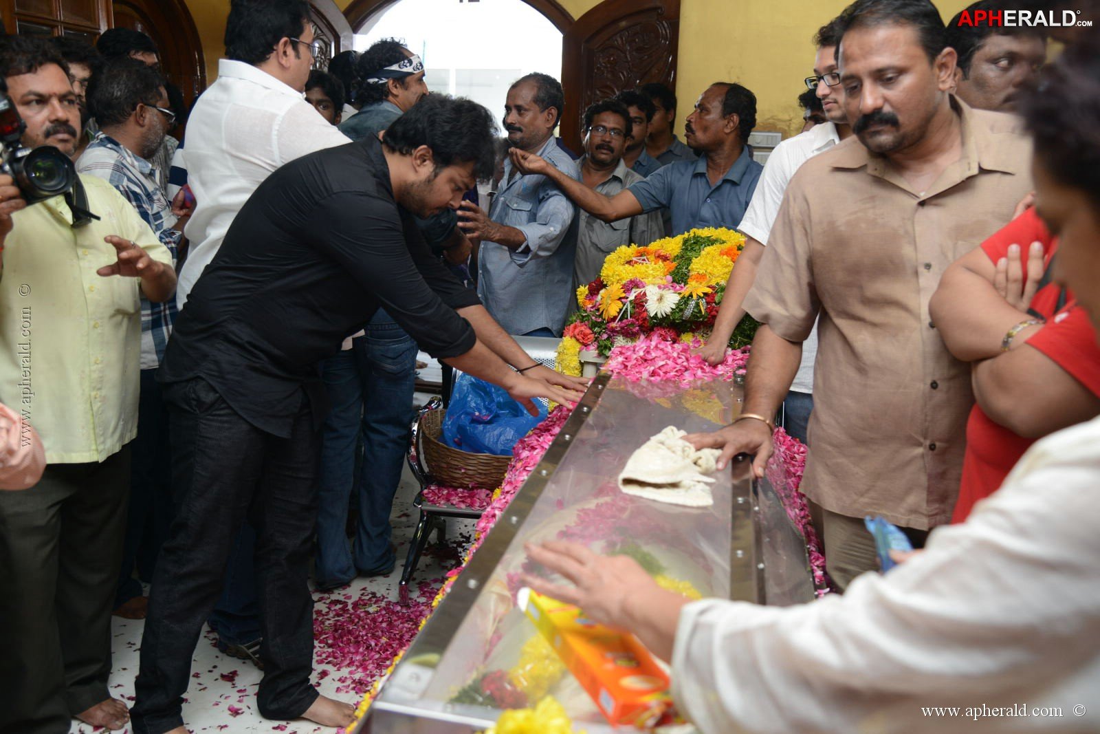 Srihari Condolence Photos 