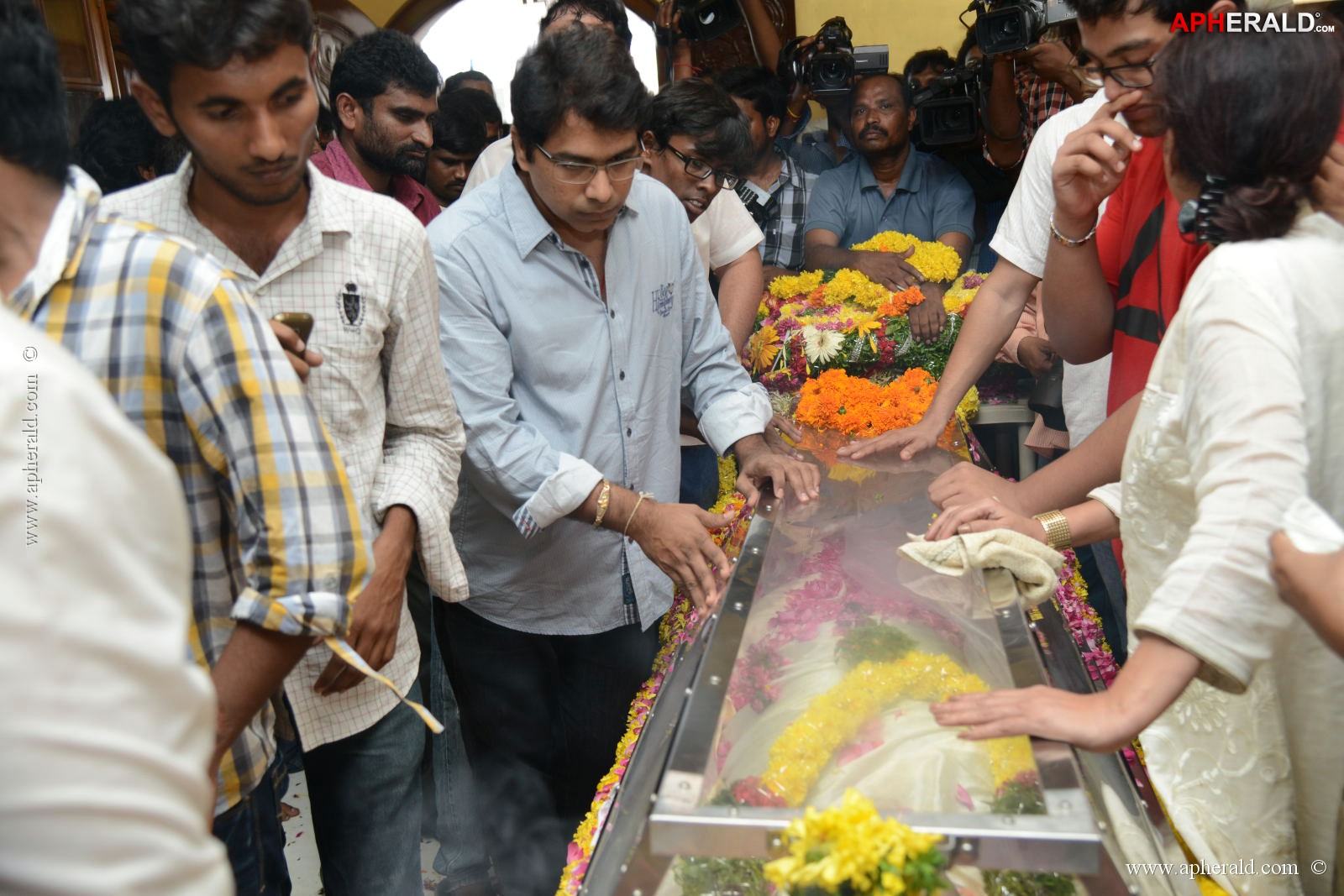 Srihari Condolence Photos 