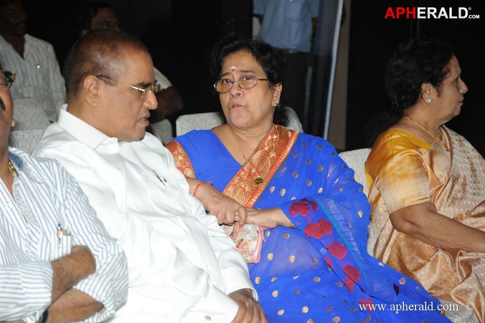 Viswa Vijetha Vijaya Gadha Book launch