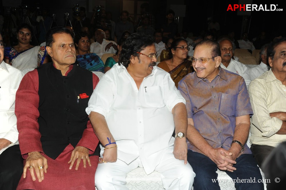 Viswa Vijetha Vijaya Gadha Book launch