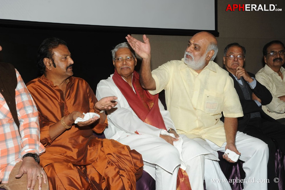Viswa Vijetha Vijaya Gadha Book launch