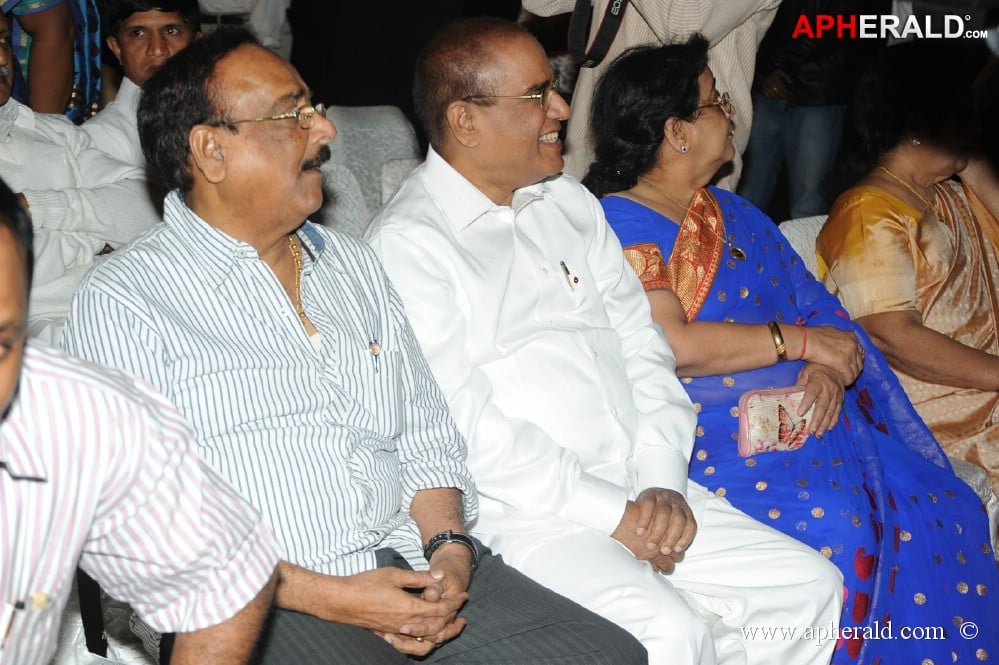 Viswa Vijetha Vijaya Gadha Book launch