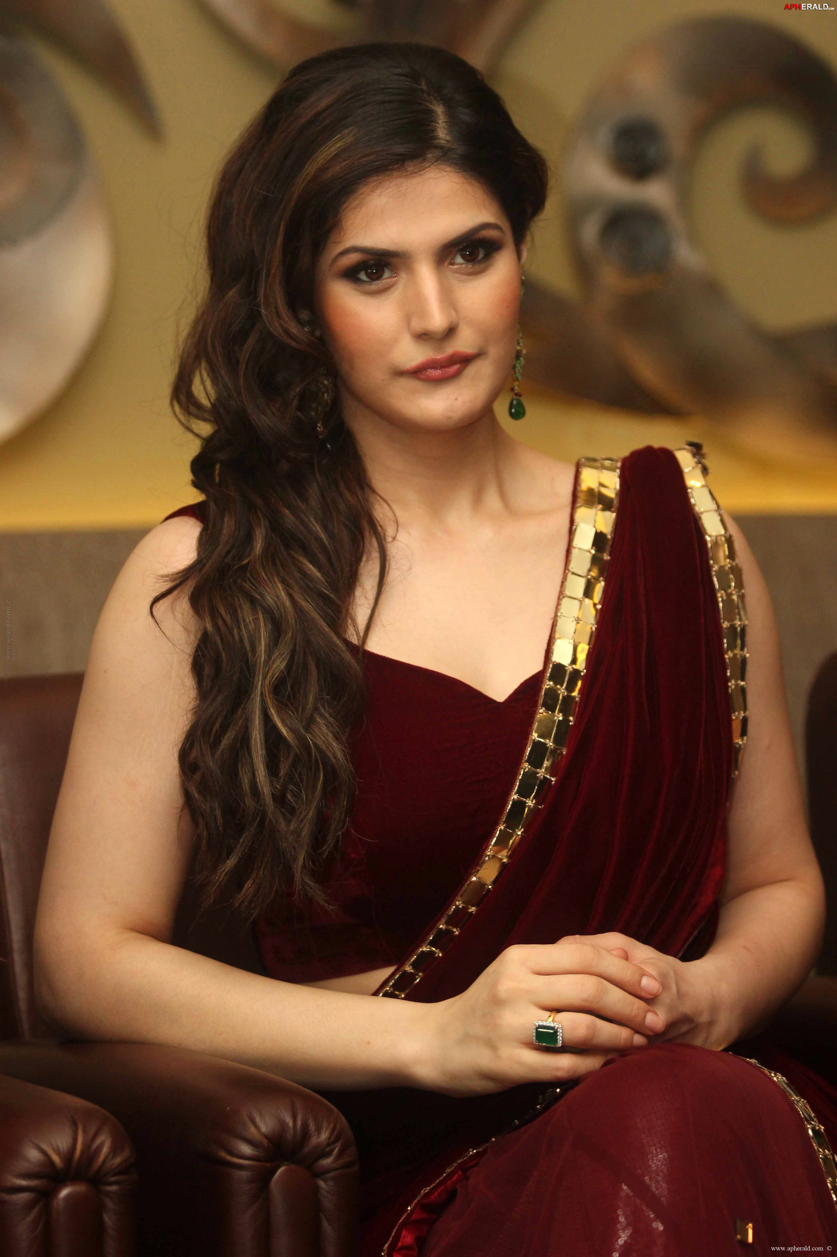 Zarine Khan launches India Wedding Lounge