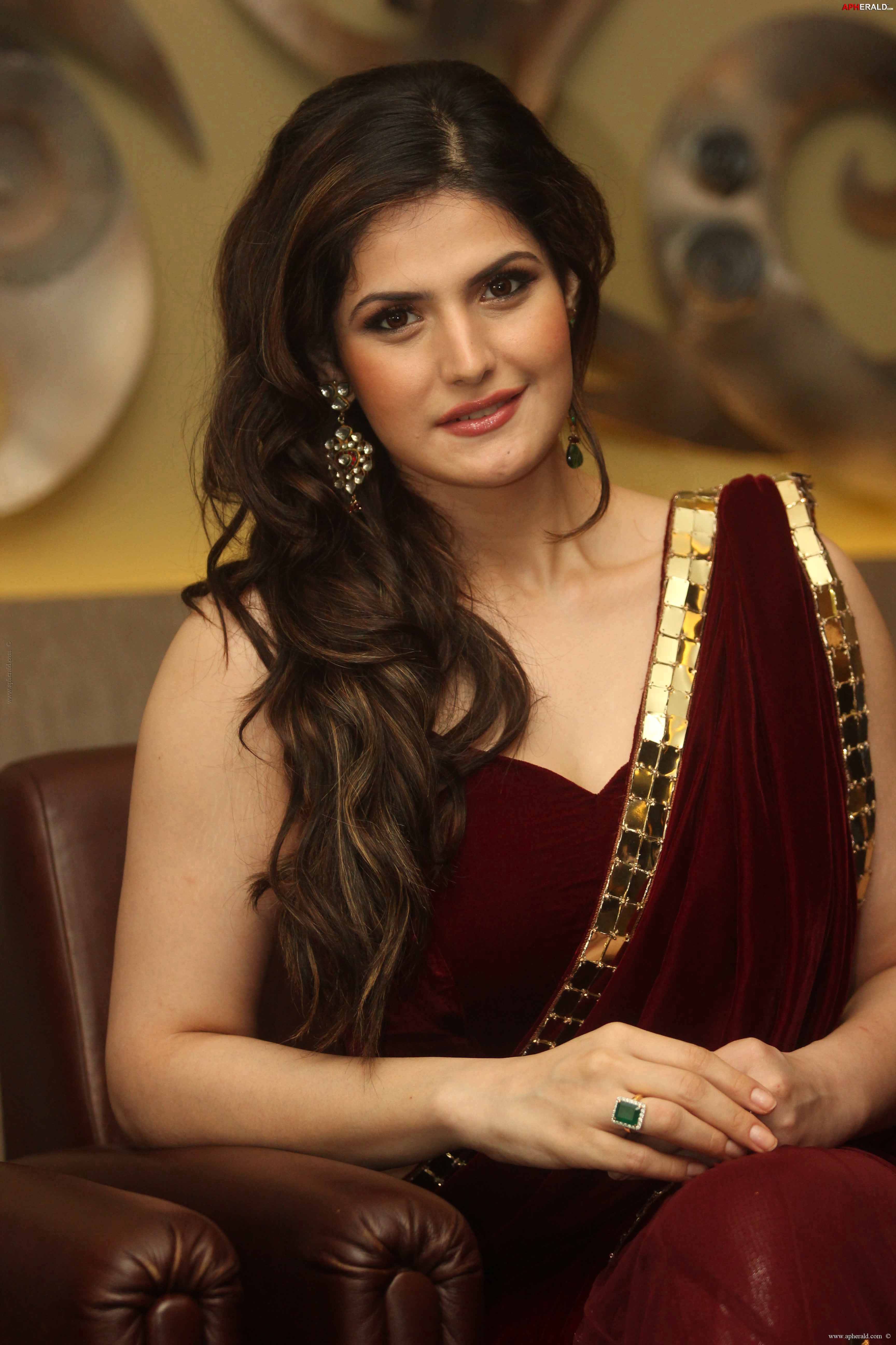 Zarine Khan launches India Wedding Lounge