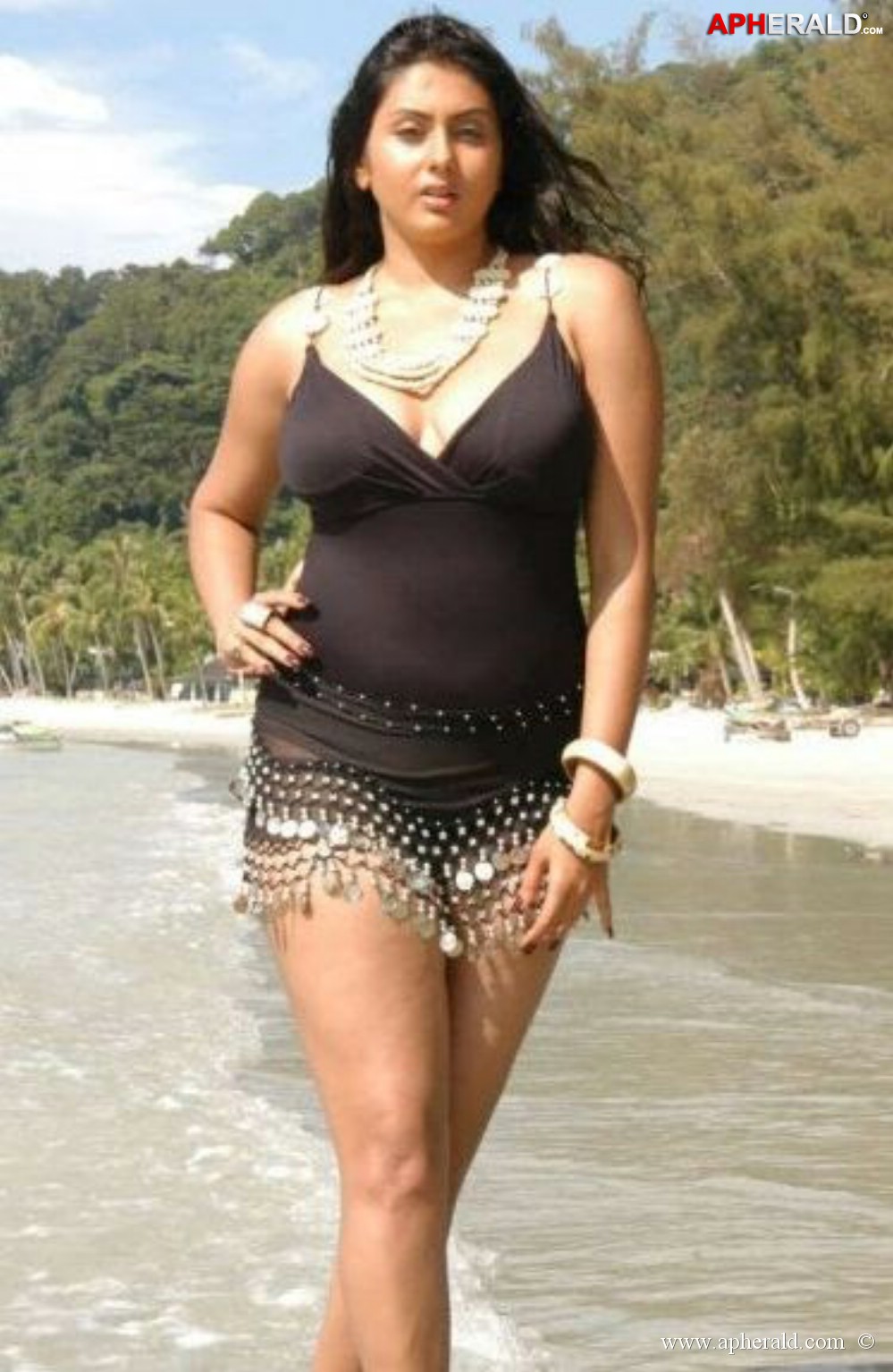 999px x 1534px - Actress Namitha Hot Bikini Photos