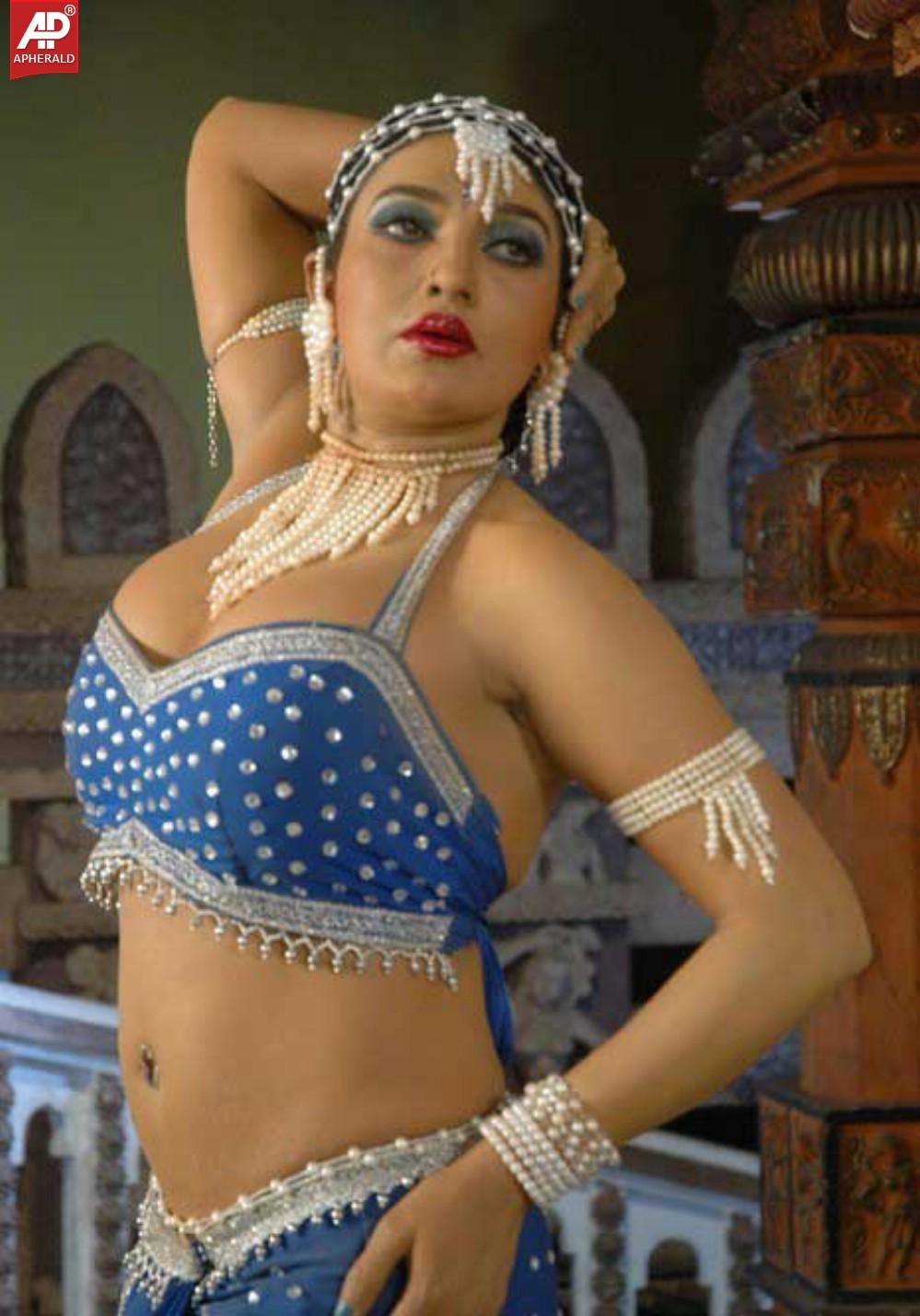 Actress Ramya Sri Hot Navel Show